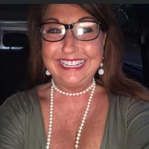 Meet your Posher, Michele